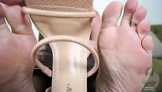 Rekan Kerja Raksasa Menempatkan Anda untuk Bekerja