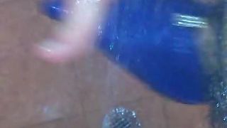 fans wife's fucked in the shower