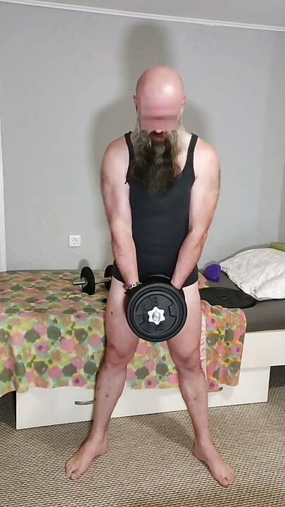 Jerking My Cock While Lifting Weights