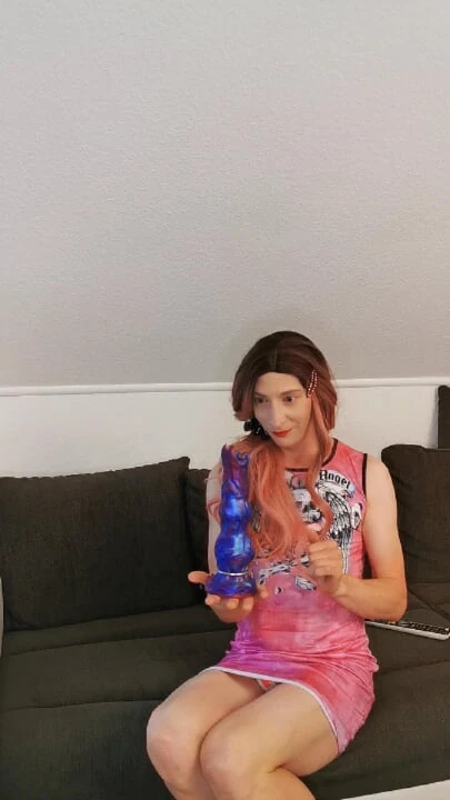 Neuestes Unboxing .... Alien Dildo