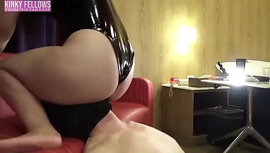 Velvet Bondage Reign: a Curvy Mistress Driving Her M-play Toy to a Final Oral Release