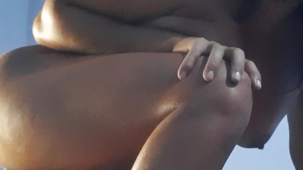 Me Senté Duro En La Cara De Mi Marido, Le Chupé La Polla Gruesa Mientras Lo Masturbaba, Y Se Corrió Por Toda Mi Cara.