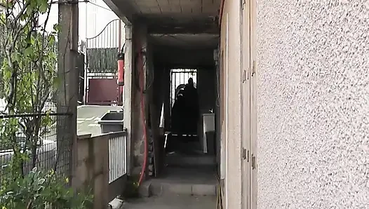 Даже Взрослая Женщина Трахается На Глазах У Своего Куколд-мужа