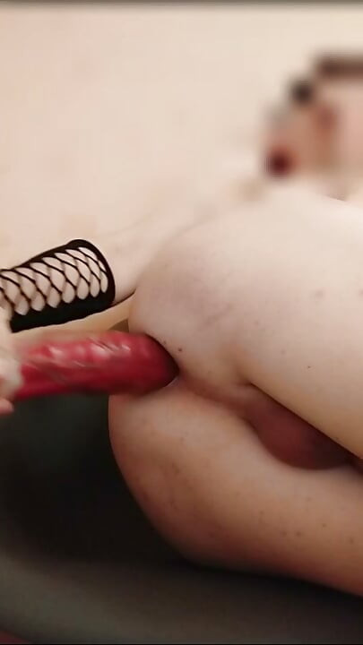 Femboy jerkoff play toys webcam rec 2020 p3