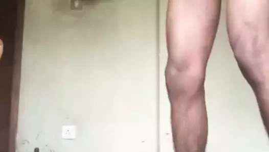 Twink oğlan boşalmak onun büyük siyah çük
