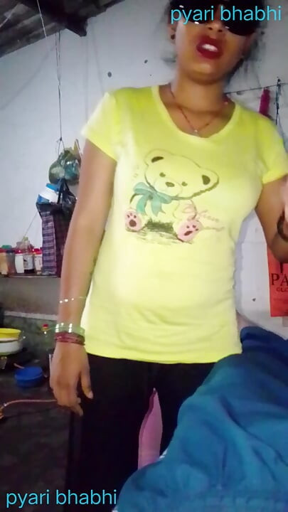 Z ruky švagrova penisu se vystříkla voda, desi sexy video, sexy video, sexuální video.