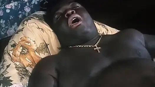 Götte kıllı amcıkta büyük siyah yarak... ağzına boşalma