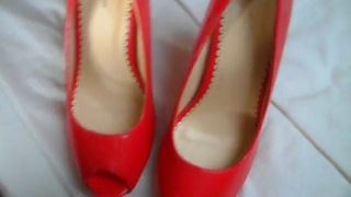 Load red peep toes