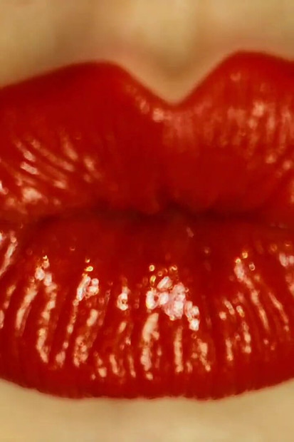Klijentica Nestašne Amerike Madison Ivy jebe se u teretani sa svojim piercingima
