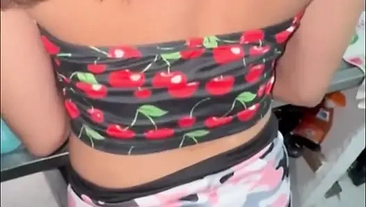 Klare stimme, heißeste arabische Ägypterin sharmota muslimische ehefrau a7a teez nar fagra in der küche