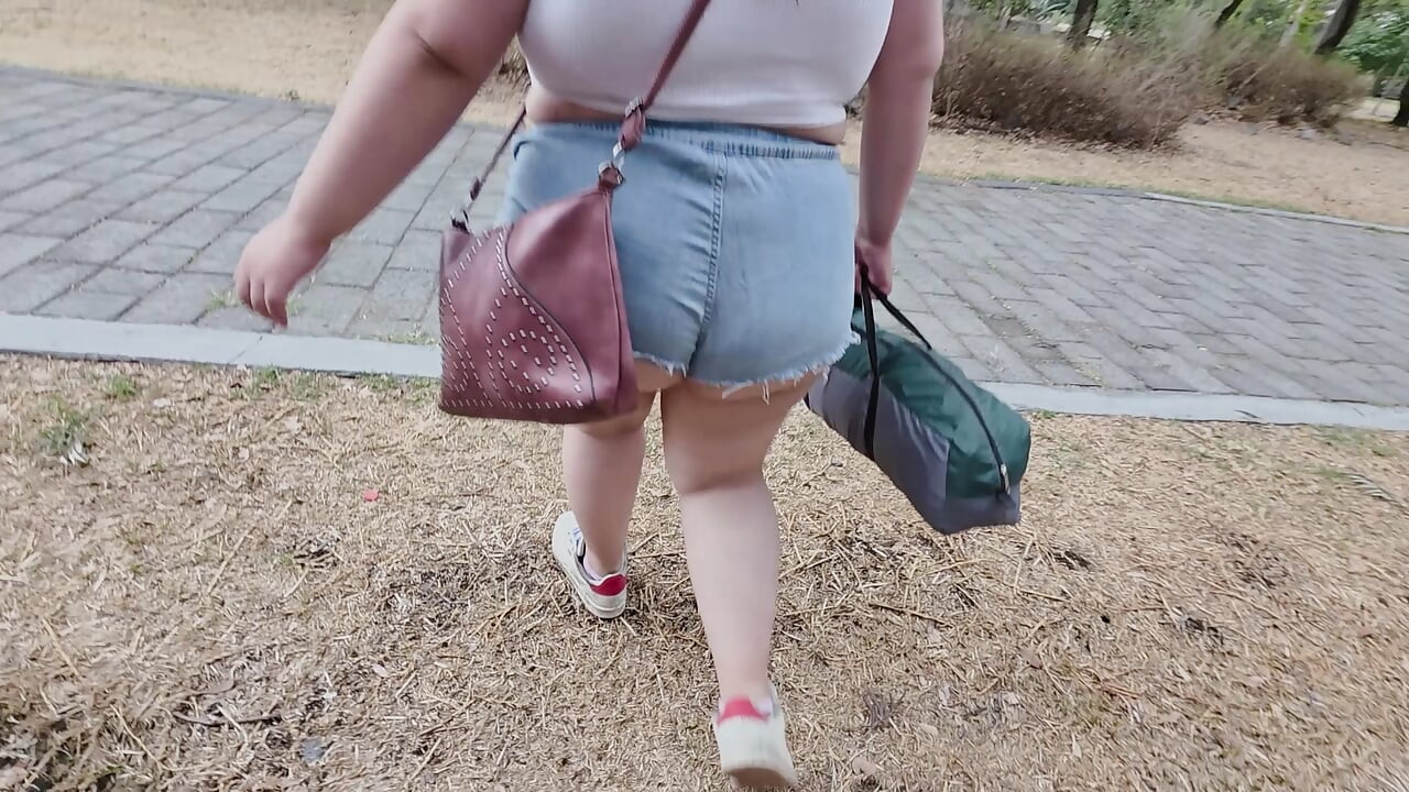 (censored - cut - No People Around) I love walking around in public with cum on my face and showing off my huge ass
