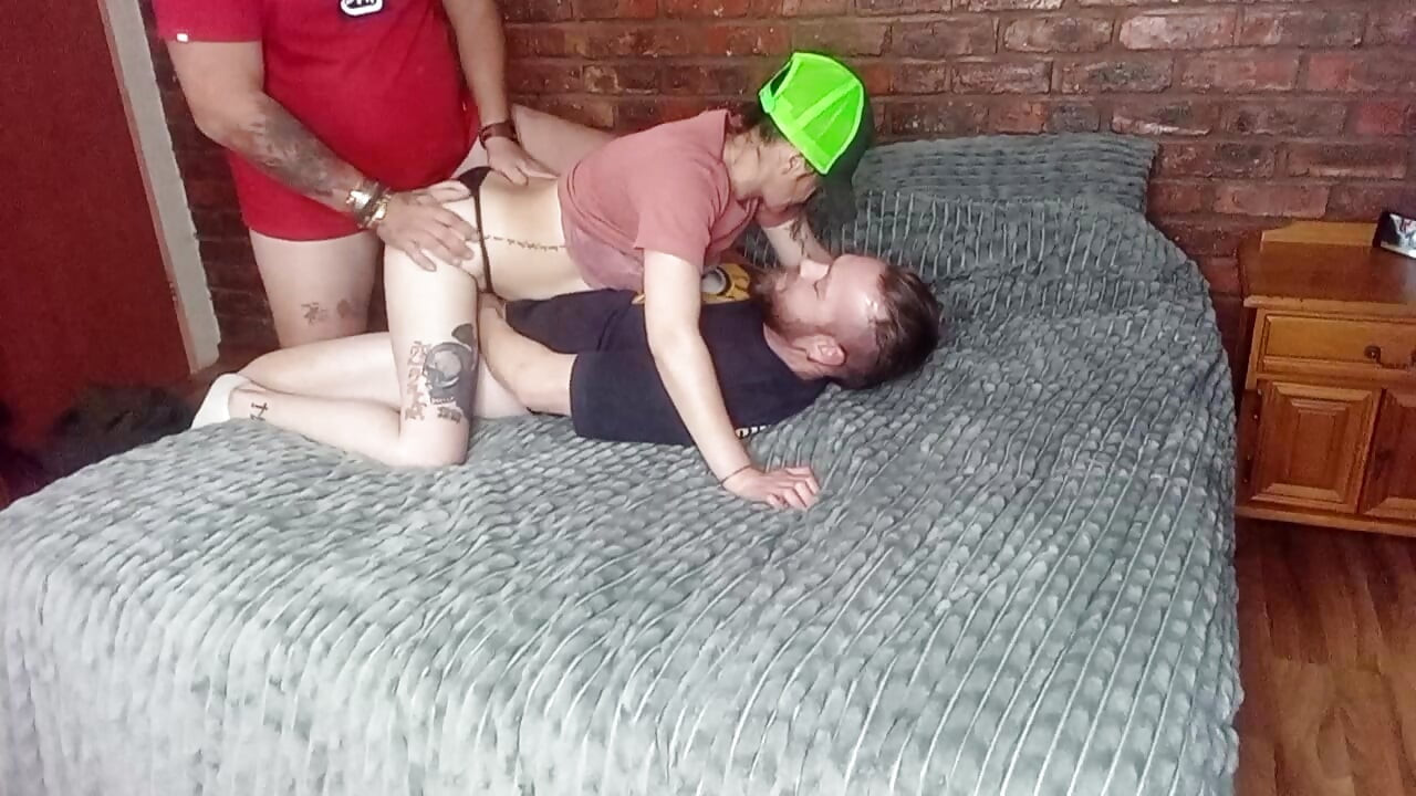 Ele gostou com seu esperma pingando de mim