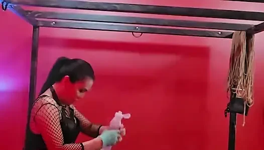 DOMINAFIRE CANING DAN STRAPON ANAL MENYETUBUHI BUDAK