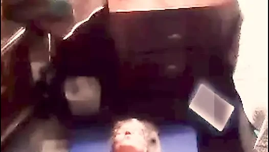 Ateşli iri güzel kadın her gün sabah çıplak yoga yapıyor!