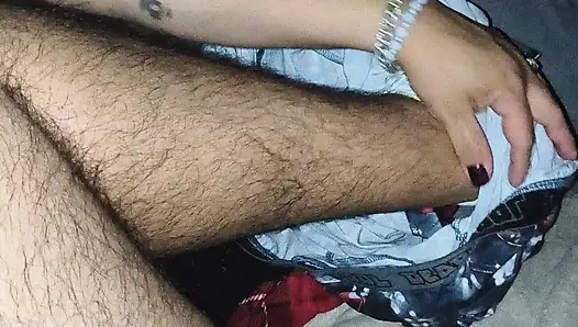 Evli kadın çiş içiyor