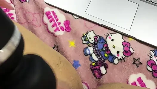 Ibu yang sangat panas masturbasi sangat lezat sampai dia cums
