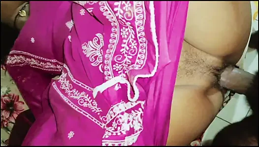 TROROSE: Schwägerin aus einheimischem indischen Dorf, von Nachbarn mit großem schwarzen Schwanz gefickt