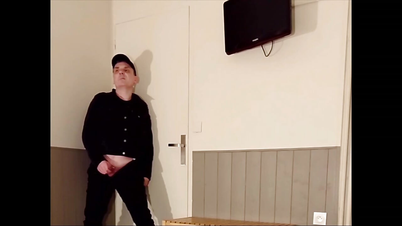 I jerk off lying on a bench and expose my ass wide open