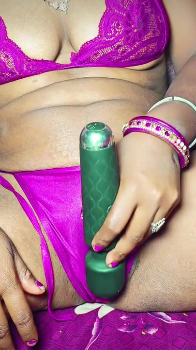 Indimenticabile momento da "Village bhabhi sex prova a masturbarsi"