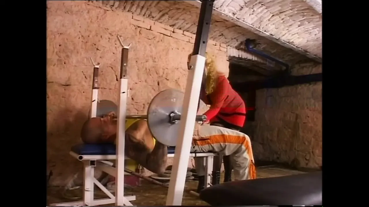 Bea Dumas - big tits,cumshot