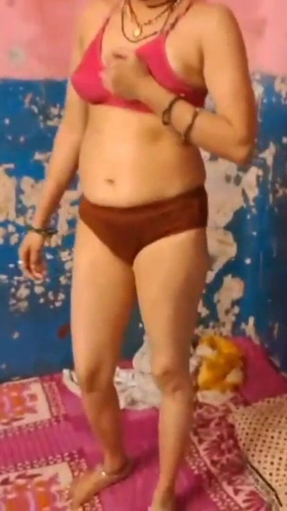 Key moment from "Village Bhabhi Hot Dogi Sex HD"