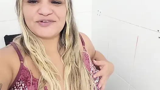 Vagner memiliki fetish pada wanita dengan celana dalam