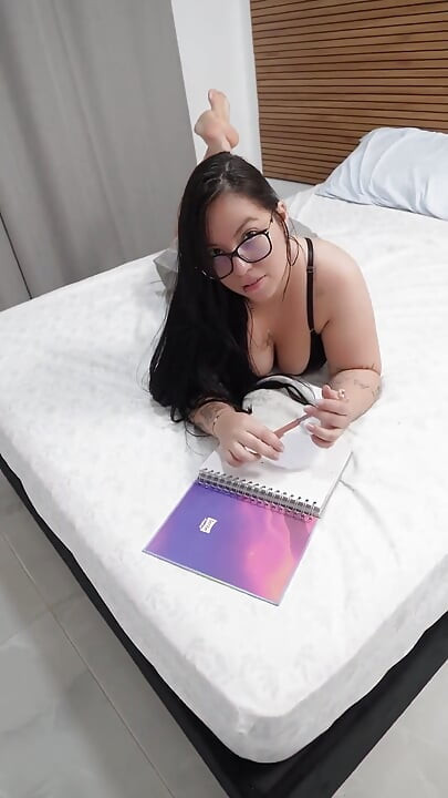 Anatomy Class Ends in Intense Sex and My Friend Discovers How Her Pussy Gets Wet