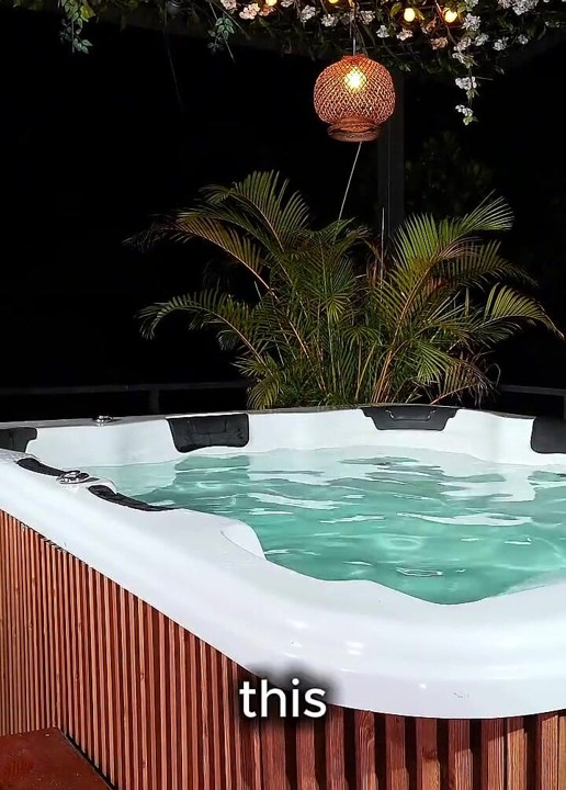 I End up Fucking the Technician Who Has a Hard Cock After Seeing Beautiful Latina Masturbating in the Jacuzzi