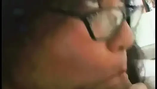 Cowok ini ngentot gaya doggy sama cewek semok rambut cokelat sebelum dientot habis-habisan