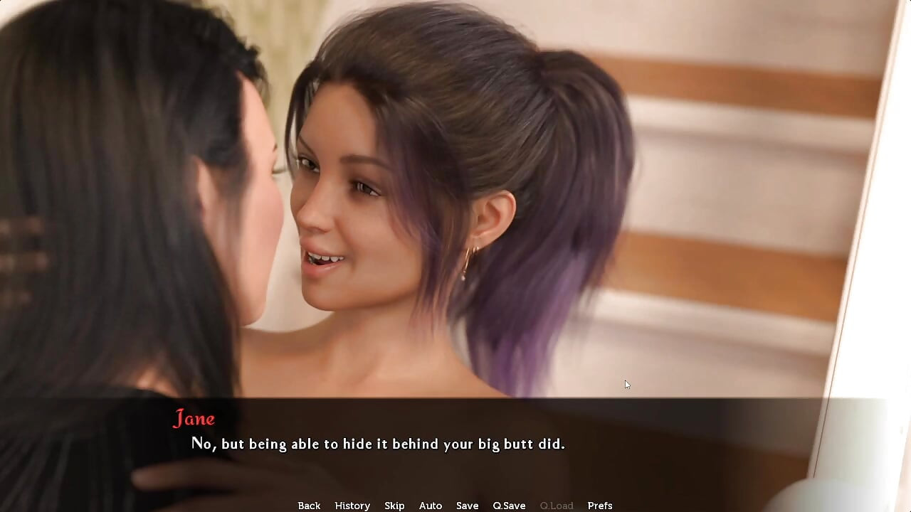 Jane和Maria獨自在家玩得開心