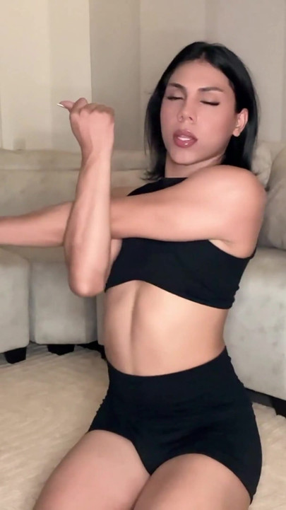I Went to the Gym and Ended up Fucking My Ass in Front of Everyone