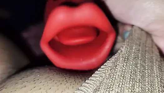 Powerful toy that eats, my pussy, it reached heaven and gives me an orgasm