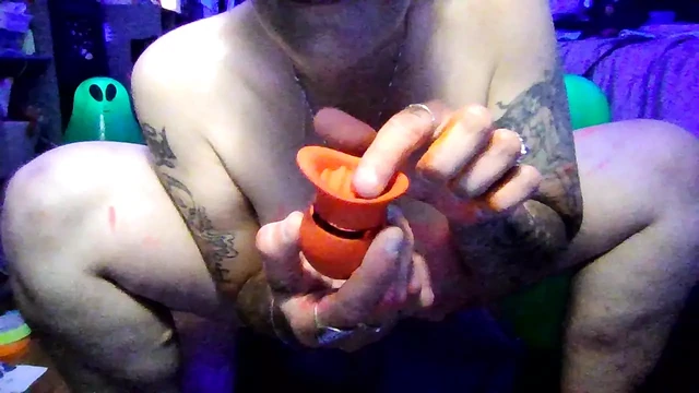A little Feet Play , little bit of body paint & Playing with my Kitty Kat
