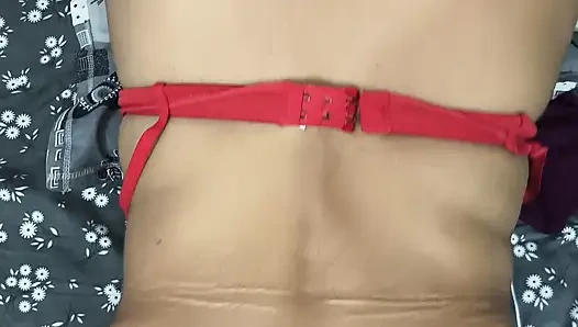 Bhabhi ki chut se pani nikal diya