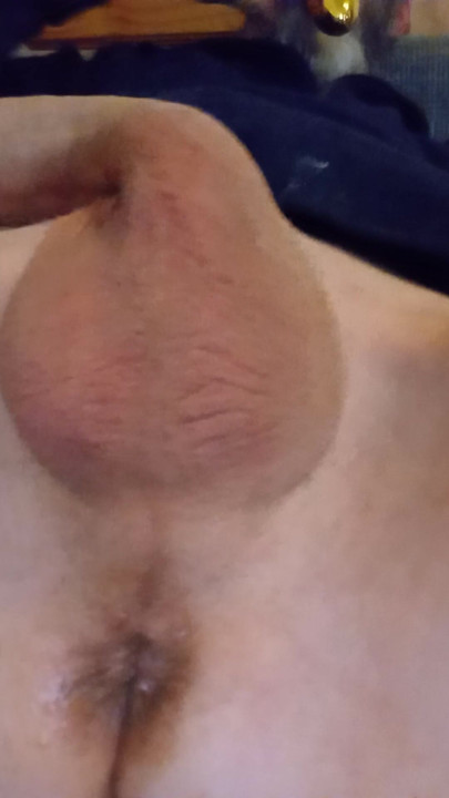 Götümle dildoyla oynuyorum2