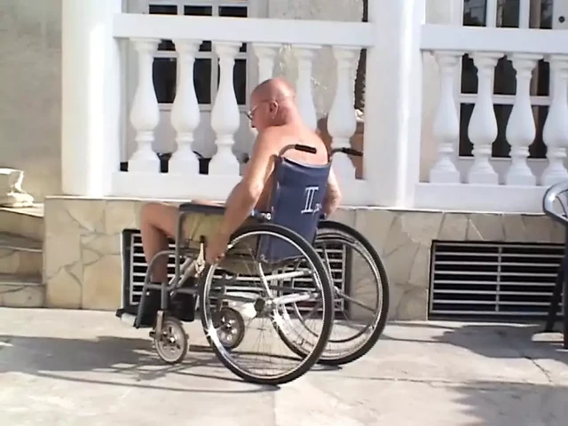 In the old people's home she fucks hard!