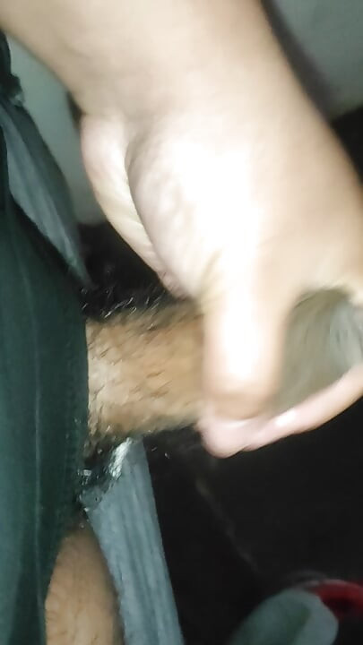 ČEKÁM NA DEN, KDY ZE MĚ DĚVKA DOSTANE VŠECHNO MLÉKO