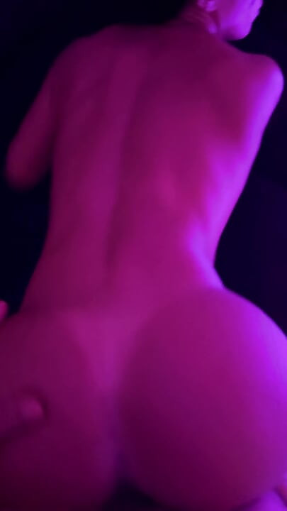 Gepasste Misslexa Mit Dicken Möpsen Fickte Ihren Nachbar