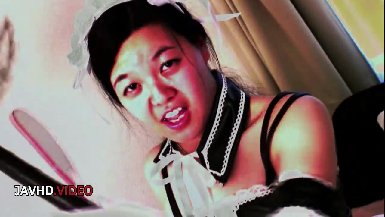 ハードコアな日本人誘惑、エリが究極のオーガズムフェラチオのためのコスプレの秘密を明かす