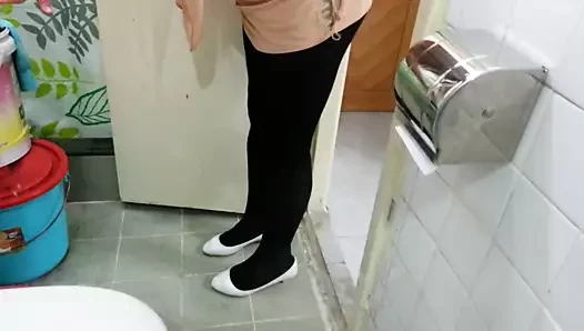 Pump porn video – White Patent Pumps with Black Pantyhose Teaser 18