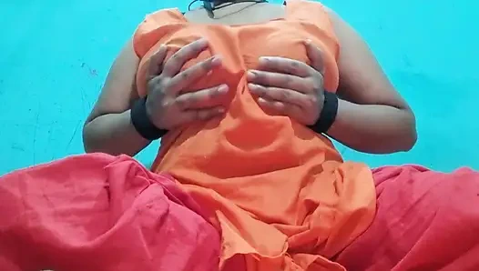 Tatlı ve güzel Bangla kız genç kız büyük süt