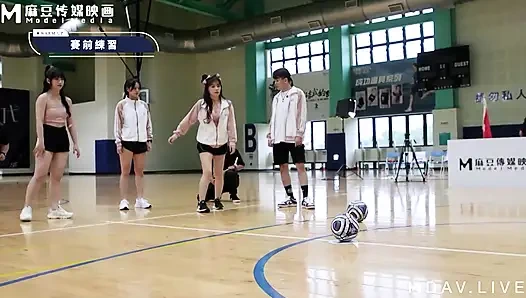 Mtvsq2-ep7 Festival Olahraga Dewi/Periode ke-7/Kejuaraan Sepak Bola Dunia Wanita! Dewi mencarinya di mana?