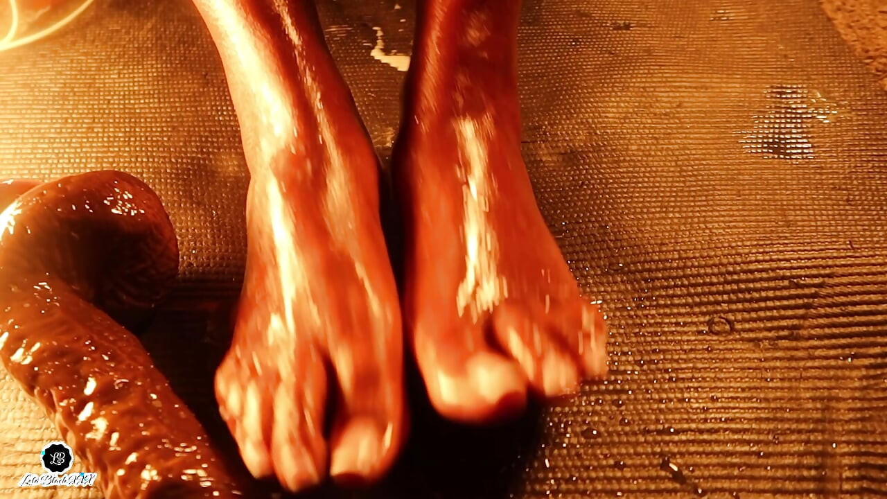 Lola Black XXX Ebony Feet In High Heels