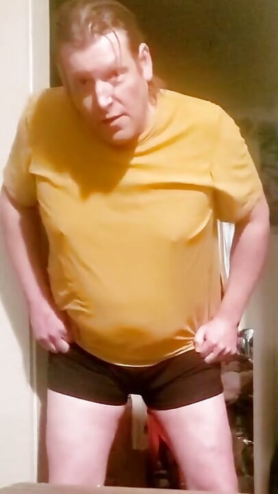 Lee Przybylowicz Showing off His Camel Toe