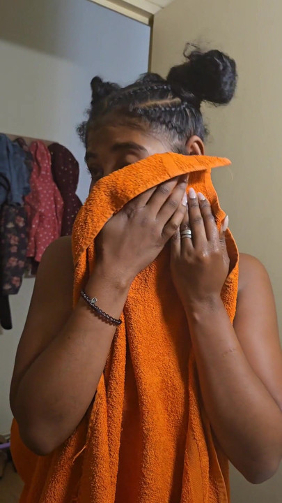 Epic moment from "Beautiful Ebony Makes Its Toilet"