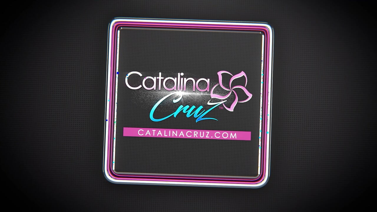 CATALINA CRUZ - Housewife Loves Oiled Ass Doggystyle