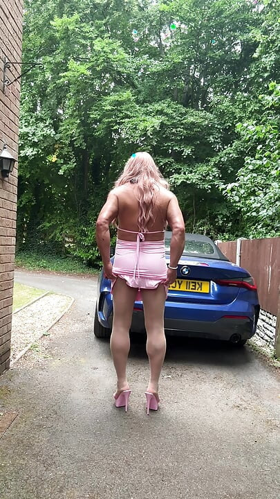Sexy Crossdresser kellycd2022 in pink dress and seamless pantyhose