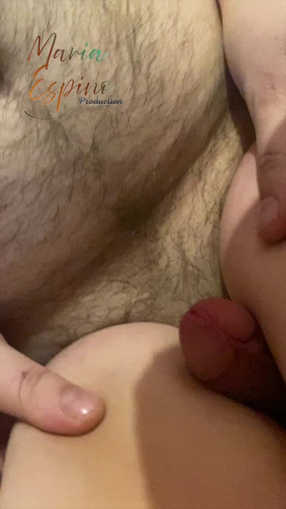 qui veux jouer entre mes seins