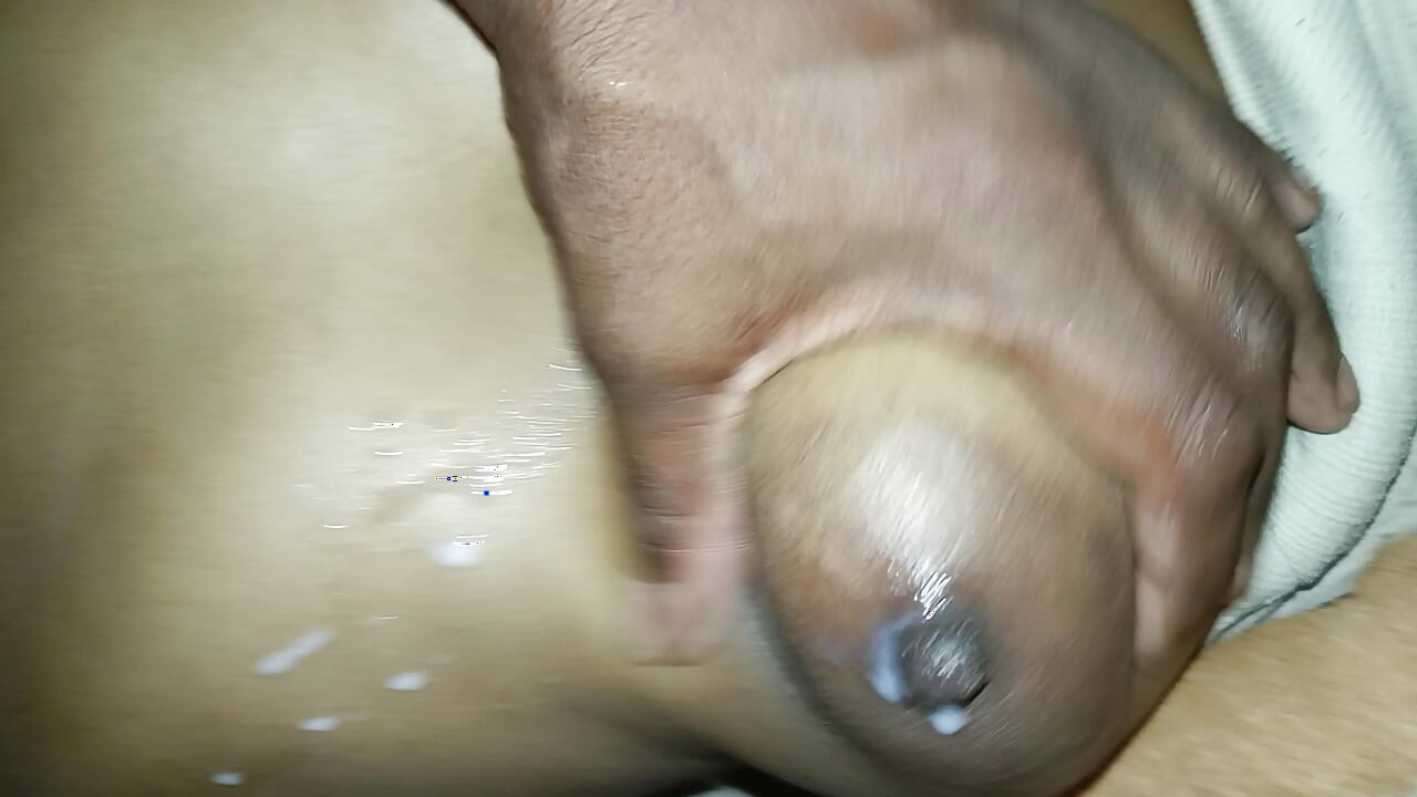 Bhabhi ki milk ko dabakar dudh out kar diya.hut Mein ungali Maar Diya chut mMilk Jor jor se daba kar out kar diya.ein land ghusa Diya