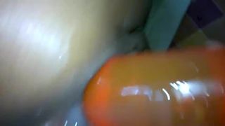 Ragazza indiana scopata da un dildo